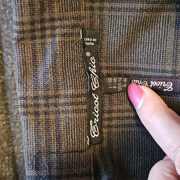 Tricot Chic Italy Gorgeous Jacket - Picture 10 of 16